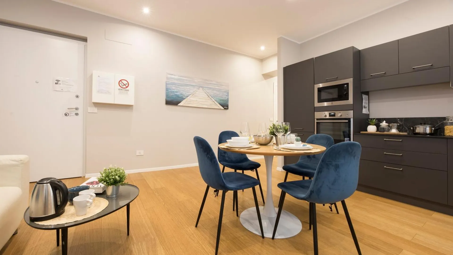 Casaviva-Modern Elegant Trilo In Genova Castelletto Apartment Italy
