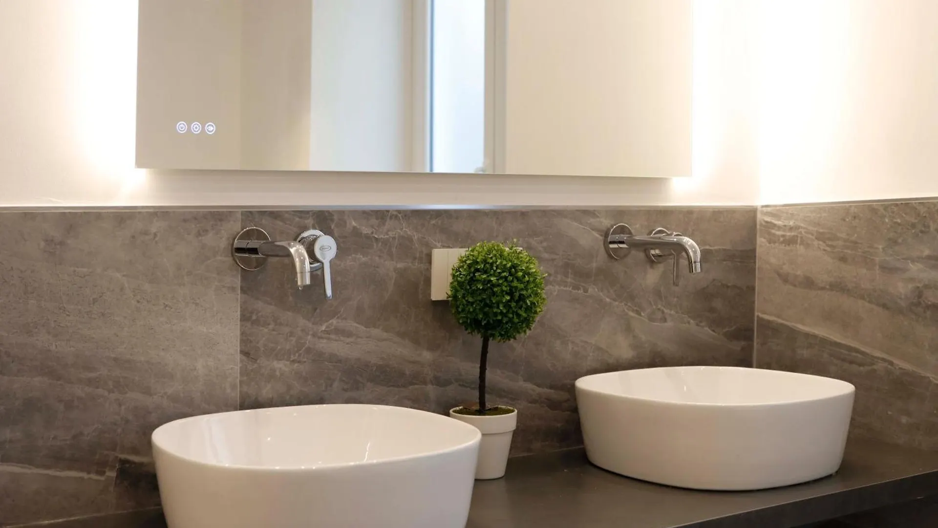 Casaviva-Modern Elegant Trilo In Genova Castelletto Apartment