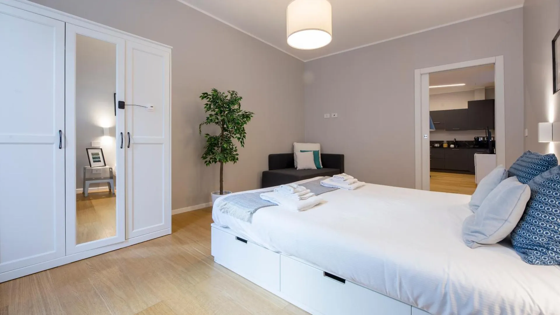 Casaviva-Modern Elegant Trilo In Genova Castelletto Apartment 0*, Genoa Italy